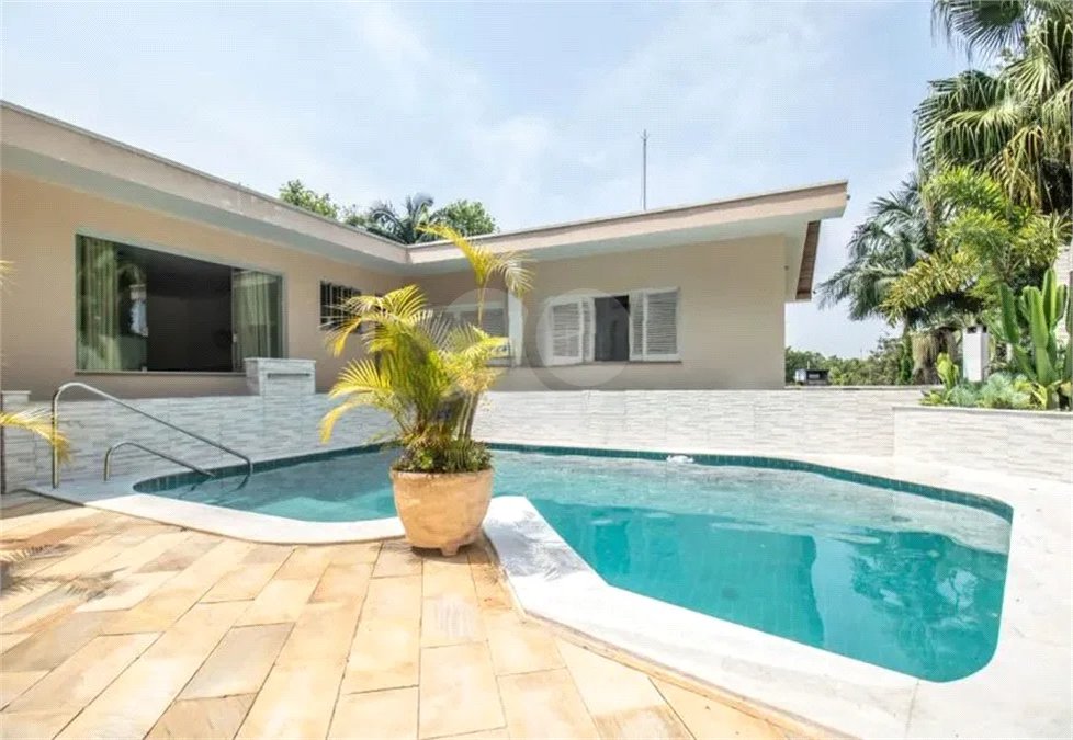 Casa de Vila à venda com 5 quartos, sendo 3 suítes, em Jardim Marajoara, São Paulo, SP