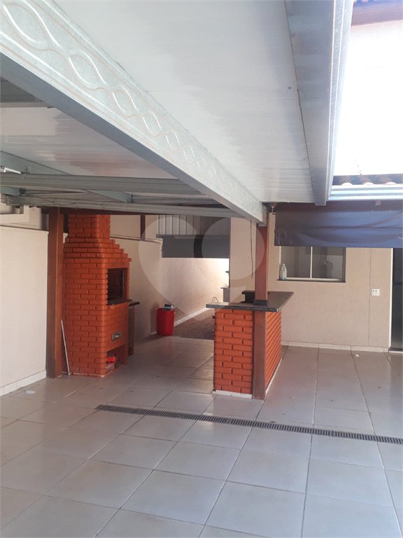 Excelente casa para venda no Parque Fher