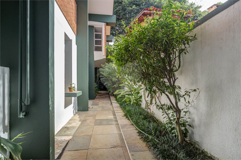Sobrado à venda com 3 quartos, sendo 1 suíte,  em Granja Julieta, São Paulo, SP
