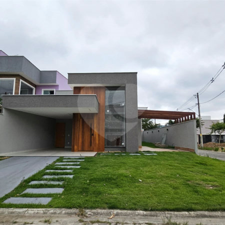 Casa à venda com 3 quartos, sendo 1 suíte, no condomínio Grand Park, Rio de Janeiro - RJ