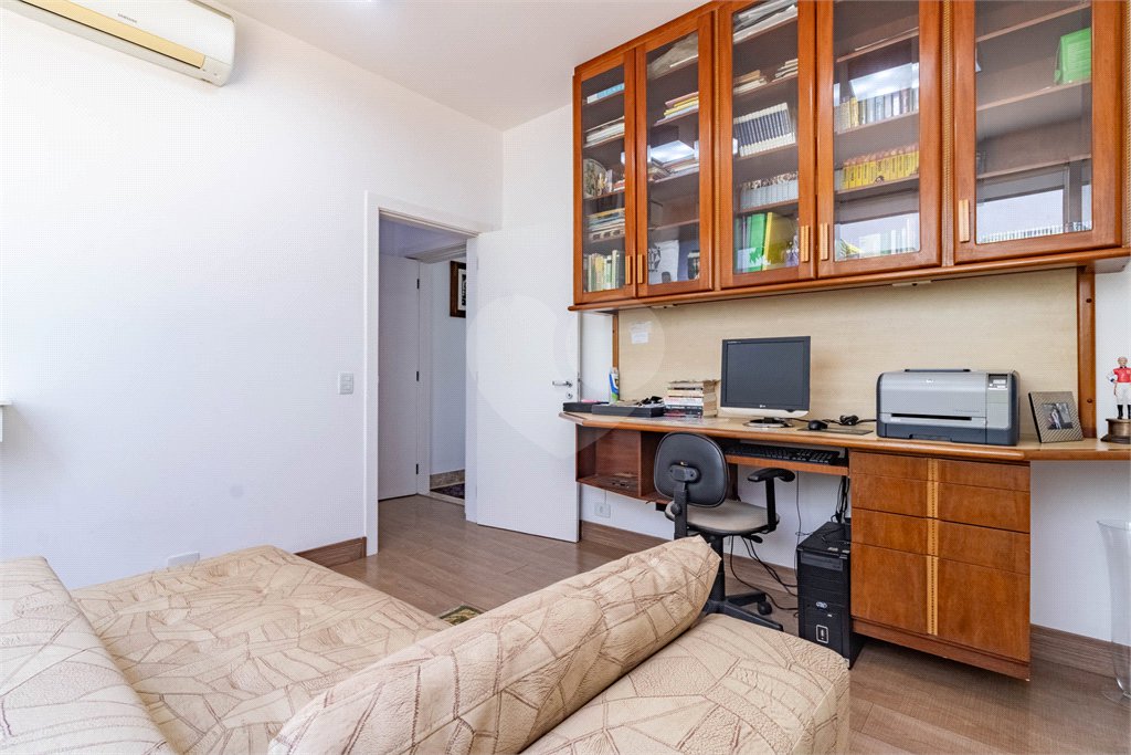 Casa à venda com 7 quartos, sendo 5 suítes,  em Morumbi, São Paulo, SP