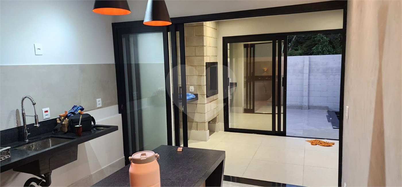 Casa à venda com 2 quartos, sendo 1 suíte, no condomínio Florais Esmeralda, Cuiabá - MT