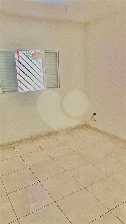 Casa à venda com 3 quartos, sendo 1 suíte, em Vila Figueira, Suzano, SP