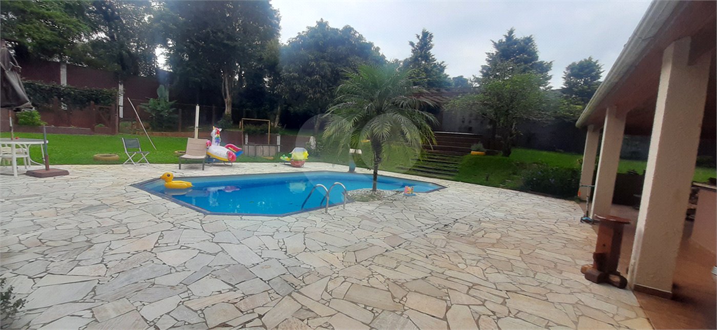 Casa à venda com 3 suítes no condomínio Chacarás Bela Vista, Mairiporã - SP