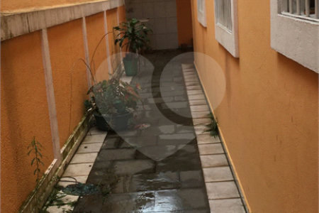 Casa à venda com 3 quartos, sendo 1 suíte, em Vila Vitório Mazzei, São Paulo, SP