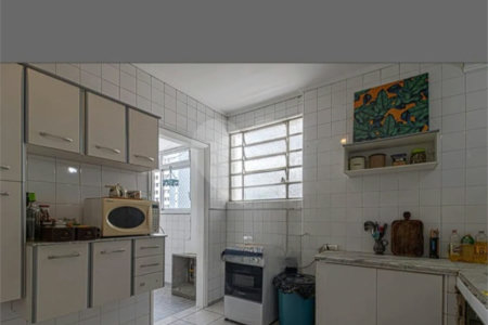 Apartamento à venda com 3 quartos, sendo 1 suíte,  em Aclimação, São Paulo, SP