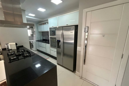 Apartamento à venda com 2 suítes em Parque Reboucas, São Paulo, SP