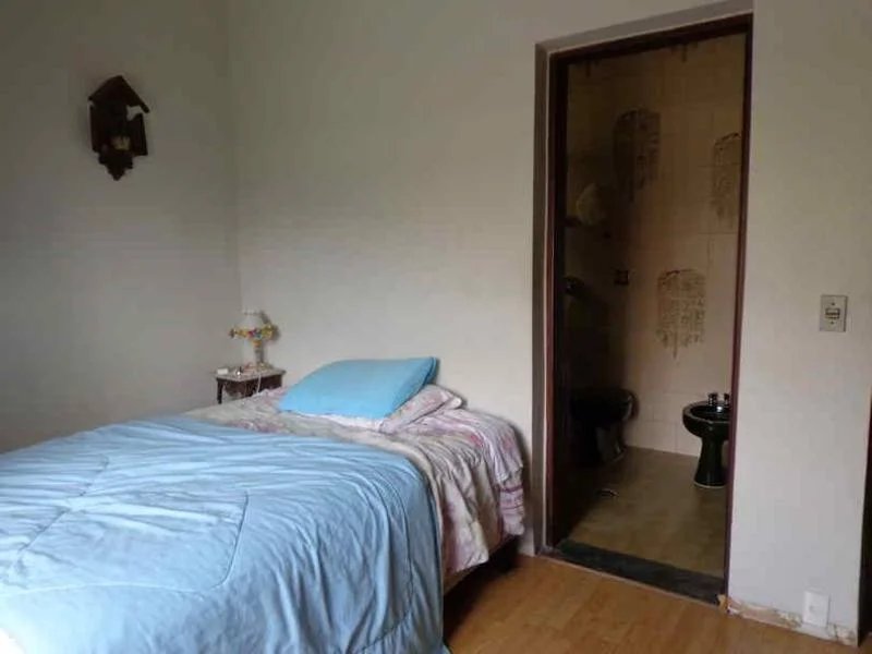 Casa à venda com 3 quartos, sendo 1 suíte, em Jardim Londrina, São Paulo, SP