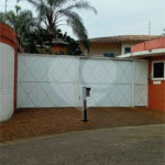 Casa à venda com 4 quartos, sendo 2 suítes, no condomínio Canamari, São Paulo - SP