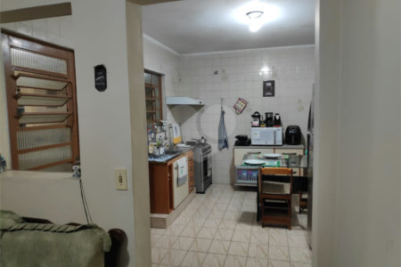Casa à venda com 3 quartos, sendo 1 suíte, em Vila Nivi, São Paulo, SP