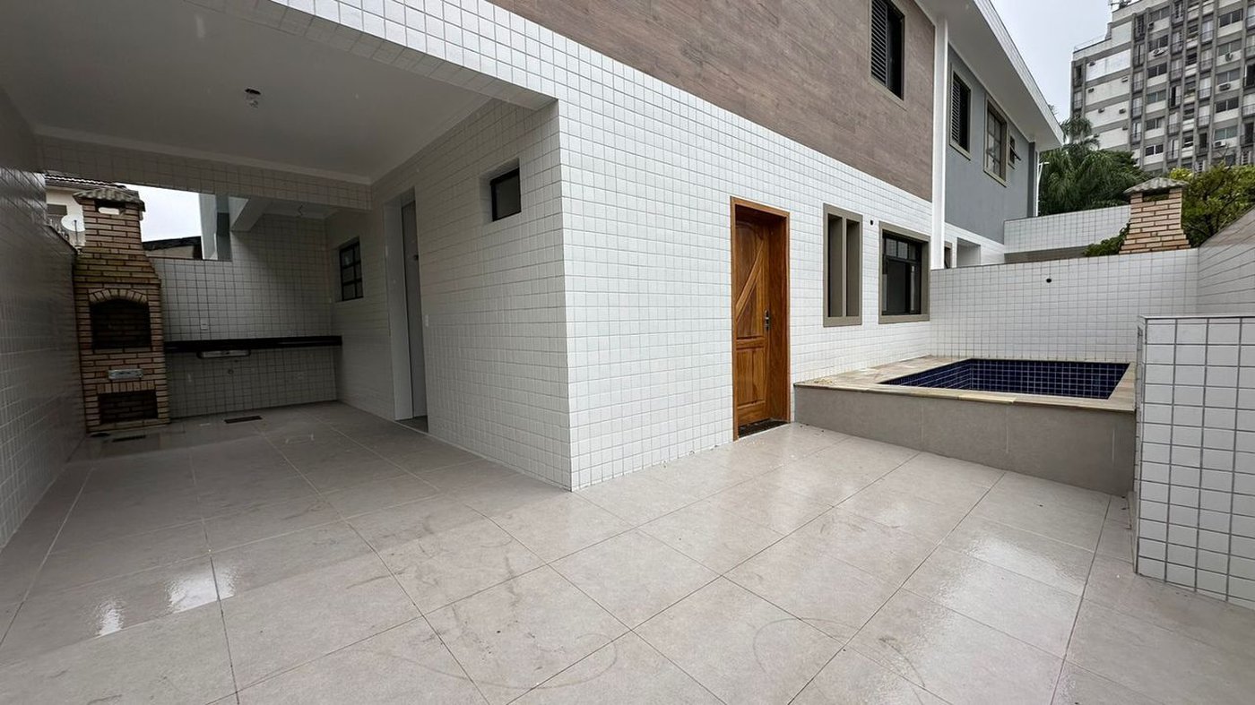 Sobrado com 3 dormitórios à venda, 140 m² por R$ 1.529.000,00 - Vila Belmiro - Santos/SP