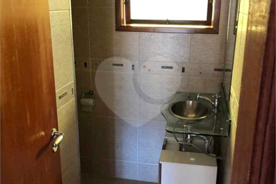 Casa Térrea à venda com 4 quartos, sendo 2 suítes, em Roseira, Mairiporã, SP