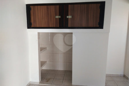 Sobrado à venda com 3 quartos em Chora Menino, São Paulo, SP