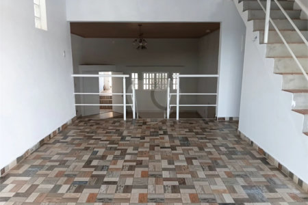 Casa à venda com 3 suítes em Vila Mike, São Roque, SP