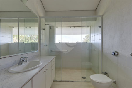 Casa à venda com 3 quartos, sendo 1 suíte, em Guarapiranga, São Paulo, SP