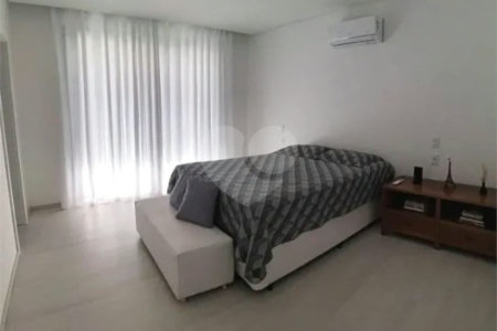 Casa à venda com 4 suítes no condomínio Fazenda Serra Azul, Itupeva - SP