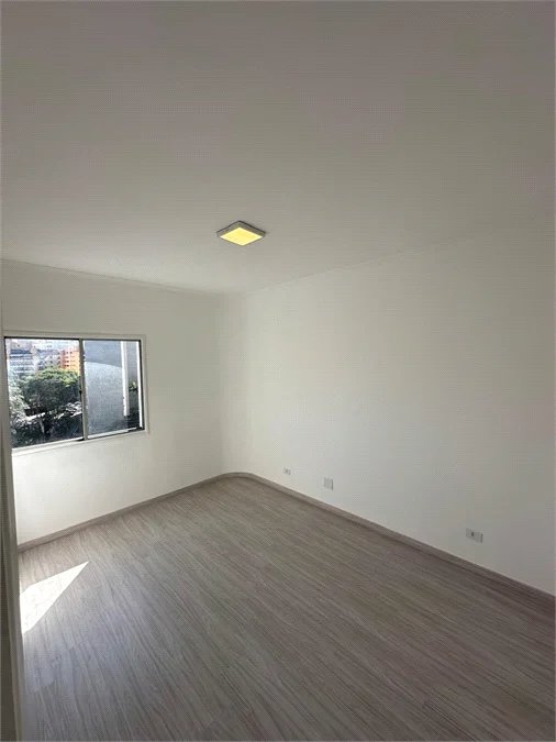 Apartamento à venda com 3 quartos, sendo 2 suítes, em Jardim Ampliação, São Paulo, SP
