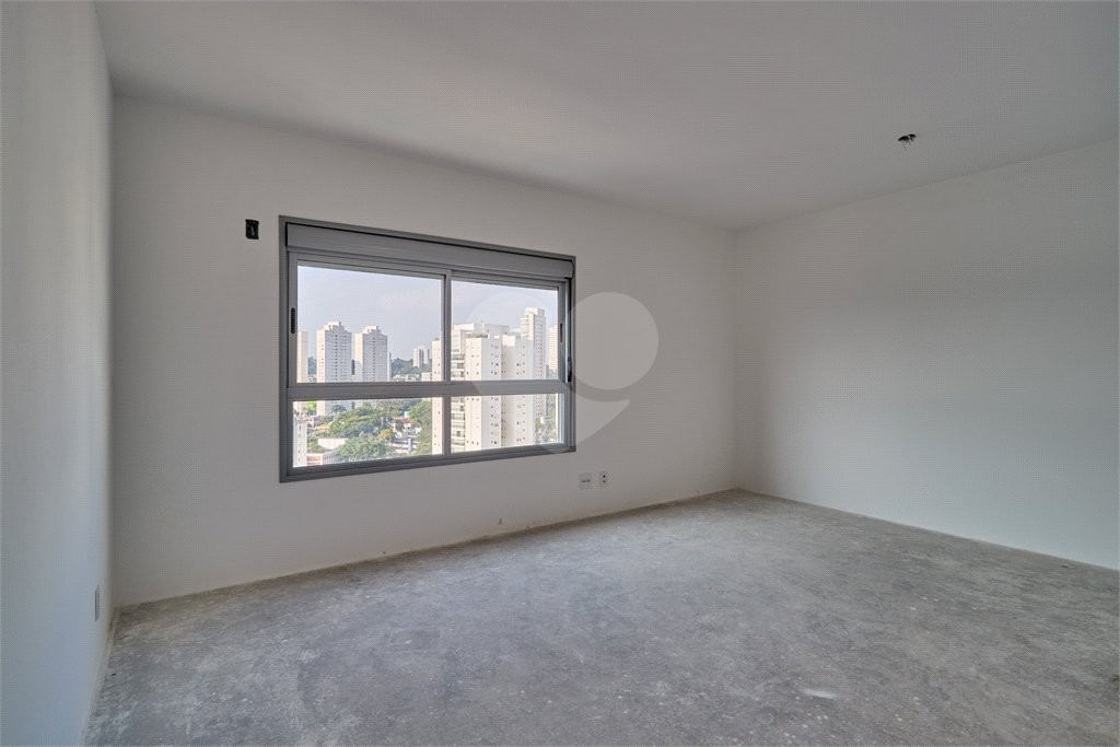 Apartamento à venda com 3 quartos, sendo 1 suíte, em Jardim Marajoara, São Paulo, SP