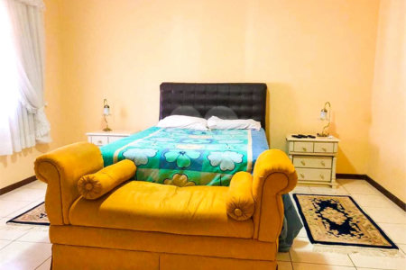 Casa à venda com 3 quartos, sendo 1 suíte,  no condomínio Vivenda das Vinhas, Vinhedo - SP