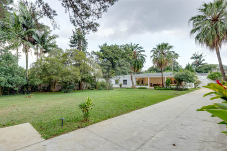 Casa Térrea à venda ou para alugar com 4 suítes em Alto da Boa Vista, São Paulo, SP