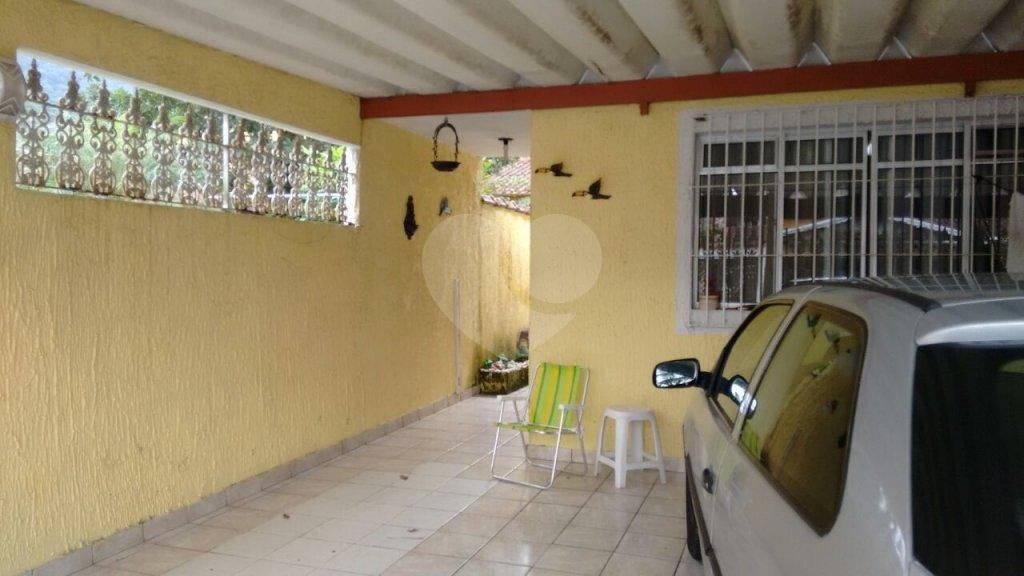 Casa à venda com 2 quartos, sendo 1 suíte, em Solemar, Praia Grande, SP