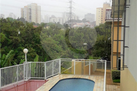 Casa à venda com 3 quartos, sendo 1 suíte,  no condomínio Jardim das Palmas, São Paulo - SP