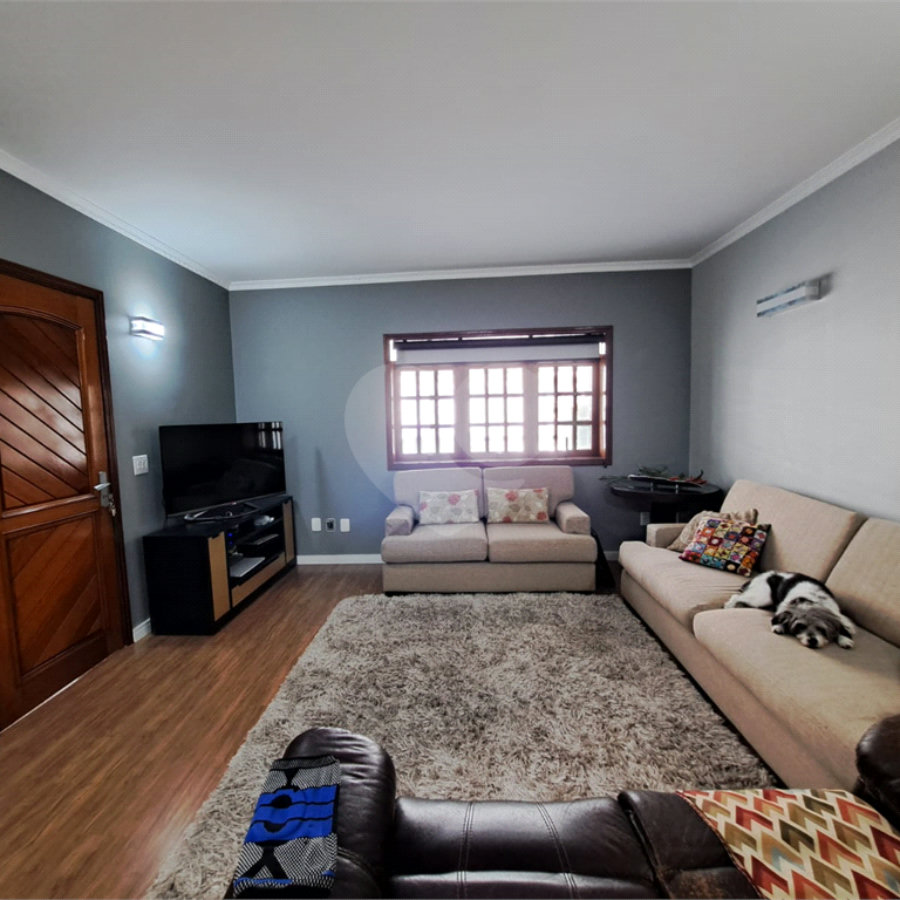 Sobrado à venda com 3 quartos, sendo 1 suíte, em Vila Gomes Cardim, São Paulo, SP