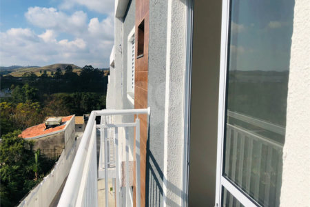 Casa à venda com 2 quartos no condomínio Residencial Turim, Mogi das Cruzes - SP