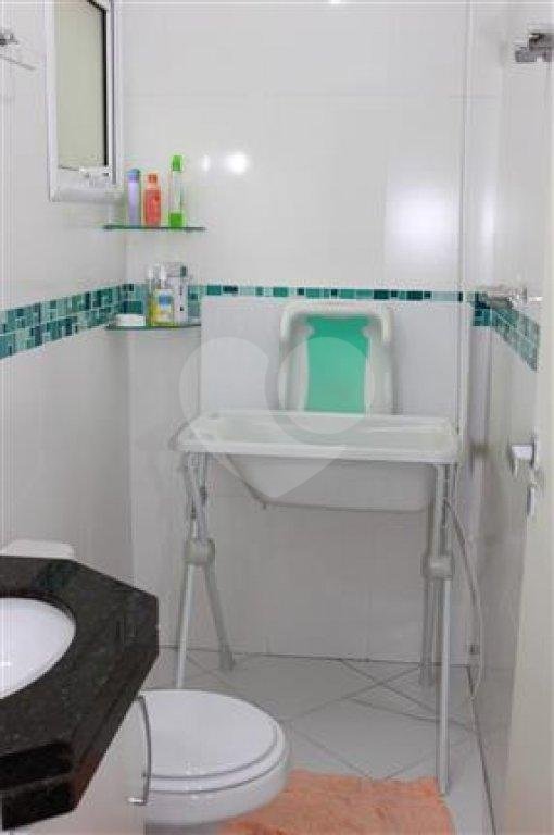 Sobrado à venda com 3 suítes em Vila Nivi, São Paulo, SP