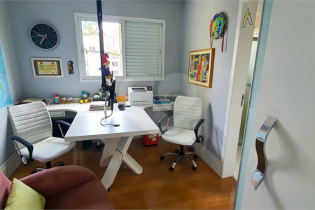 Apartamento à venda com 3 suítes em Vila Suzana, São Paulo, SP