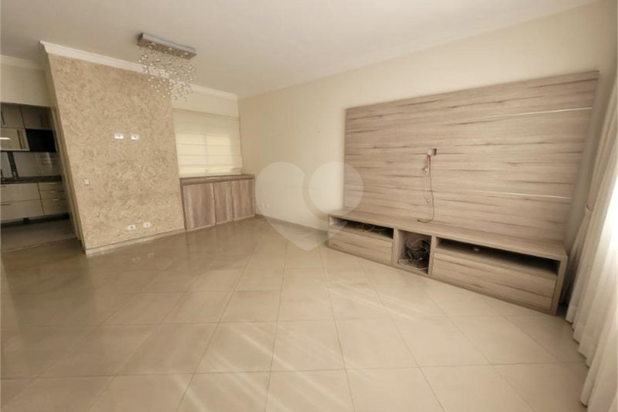 Casa à venda com 3 quartos, sendo 1 suíte, no condomínio Maximus I, São Paulo - SP