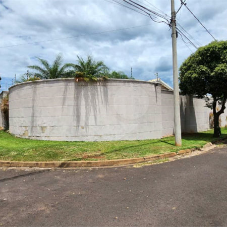 Casa à venda com 3 suítes em Vila Harmonia, Araraquara, SP
