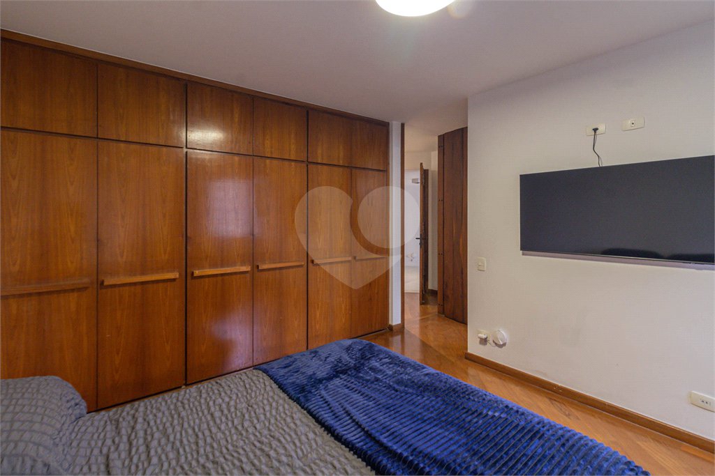 Apartamento à venda com 4 quartos, sendo 3 suítes, em Campo Belo, São Paulo, SP