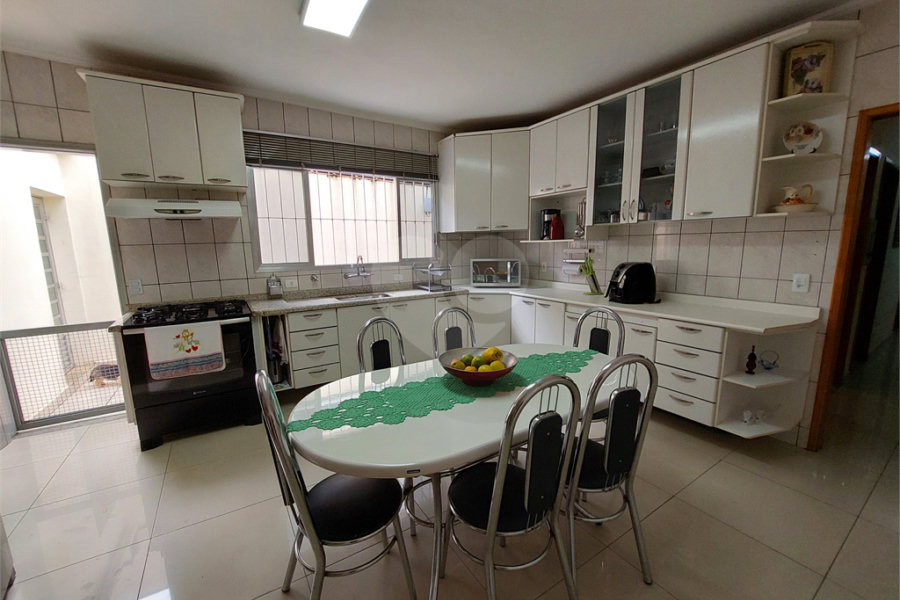 Sobrado à venda com 6 quartos, sendo 2 suítes, em Jardim São Paulo(zona Norte), São Paulo, SP