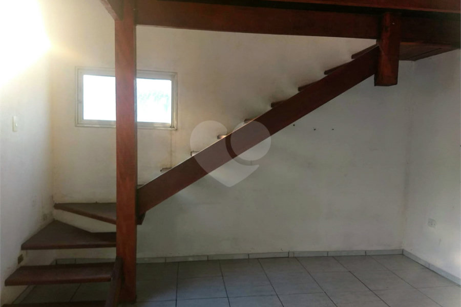 Sobrado à venda com 3 quartos em Serra da Cantareira, Mairiporã, SP