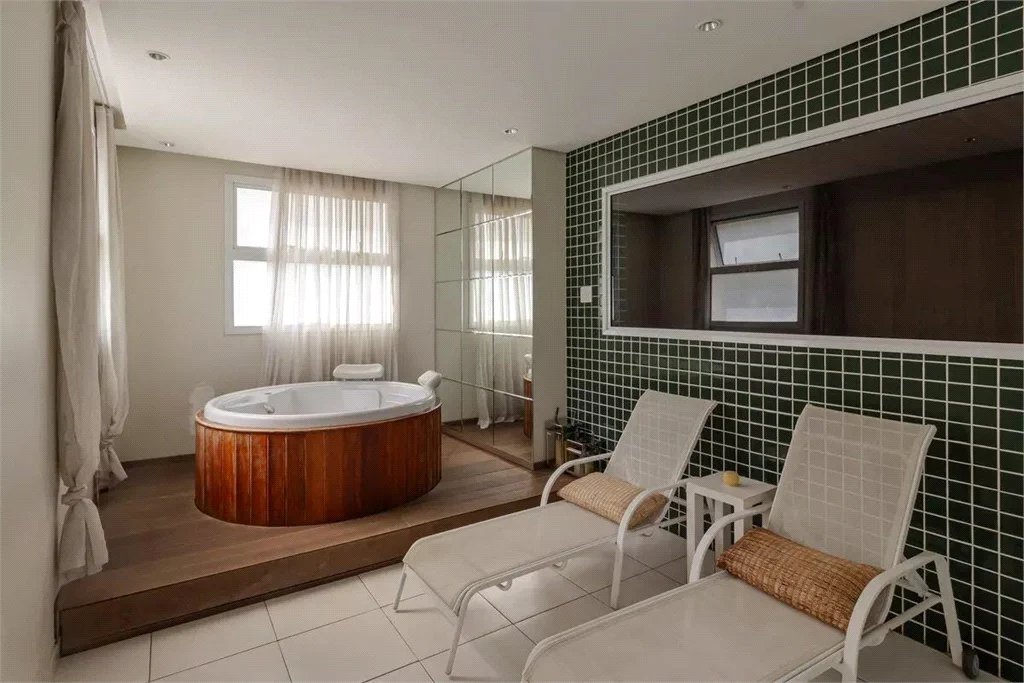 Apartamento à venda com 2 quartos, sendo 1 suíte, em Vila Andrade, São Paulo, SP