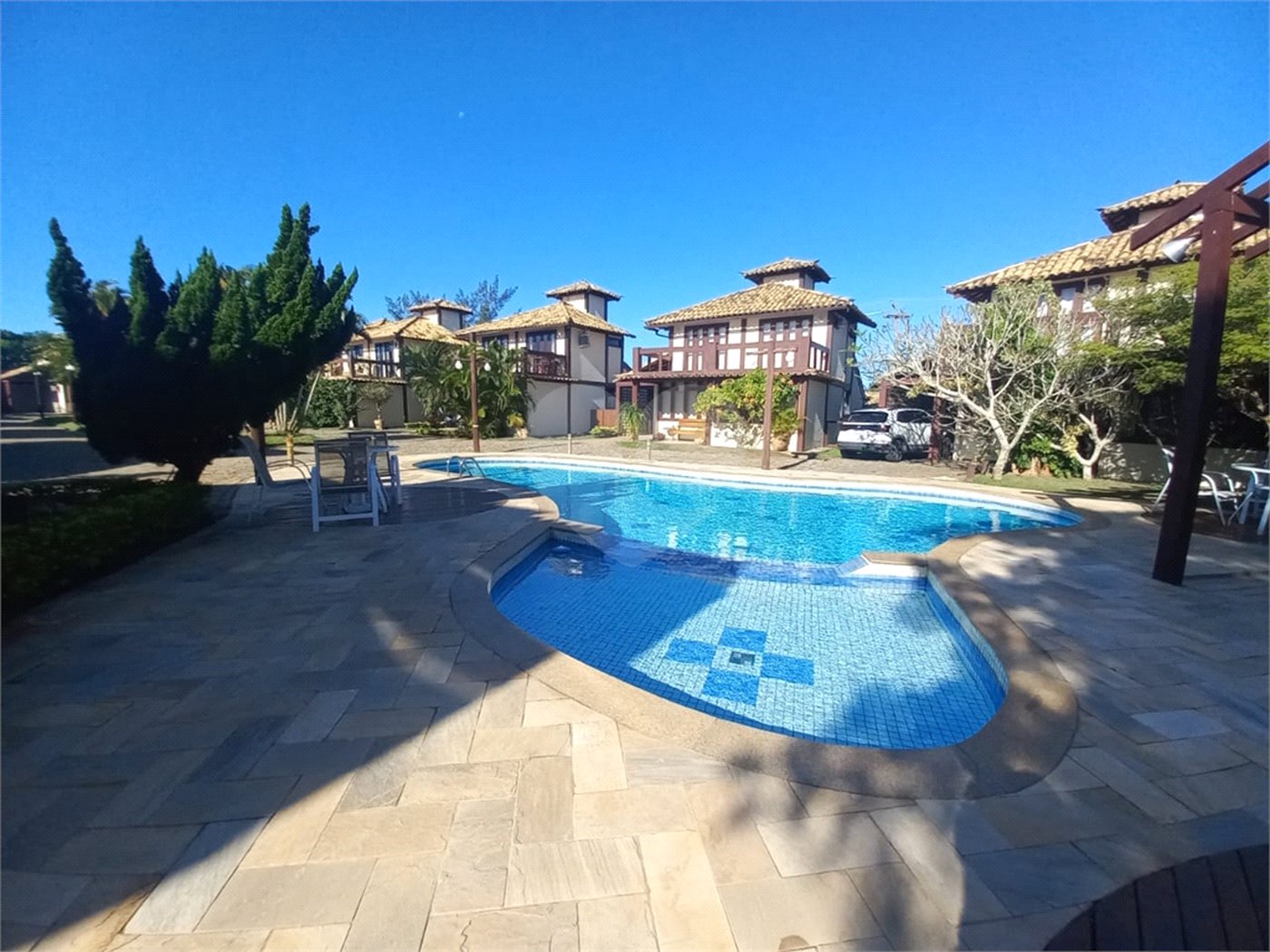 Casa em condomínio à venda com 3 suítes em Praia Rasa, Armação dos Búzios, RJ