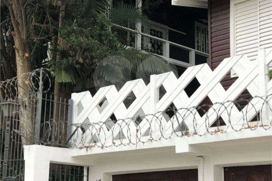 Sobrado à venda com 5 quartos, sendo 1 suíte,  em Tremembé, São Paulo, SP