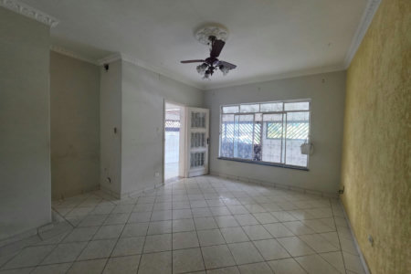 Sobrado com 3 dormitórios à venda, 129 m² por R$ 638.000,00 - Encruzilhada - Santos/SP