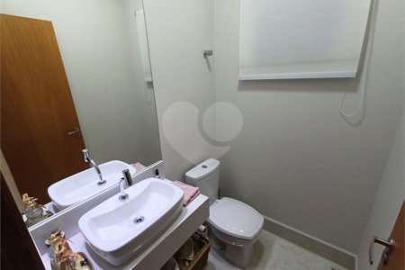 Casa à venda com 3 quartos, sendo 1 suíte, no condomínio Mantova, Indaiatuba - SP