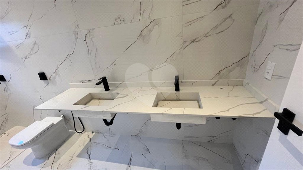 Casa à venda com 4 suítes no condomínio Residencial Granville, Atibaia - SP