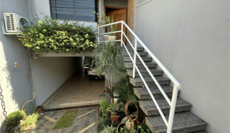 Sobrado à venda com 4 quartos, sendo 1 suíte,  em Vila Floresta, Santo André, SP
