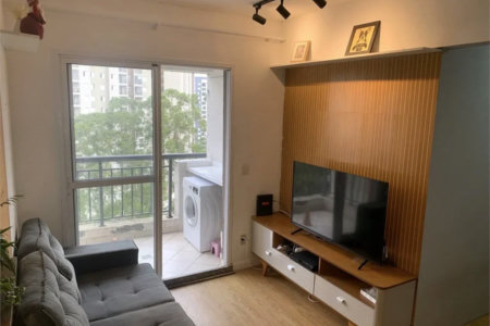 Apartamento à venda com 1 quarto em Parque Reboucas, São Paulo, SP
