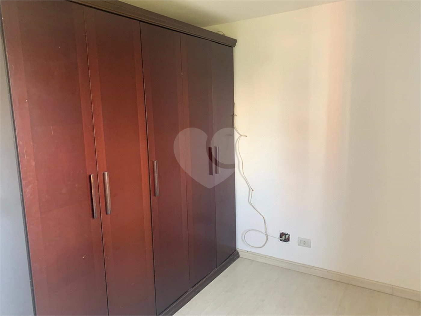 Apartamento à venda com 3 quartos, sendo 1 suíte,  em Vila Andrade, São Paulo, SP