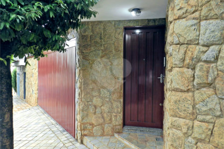 Sobrado à venda com 4 quartos, sendo 3 suítes, em Jardim Paulistano, Ribeirão Preto, SP