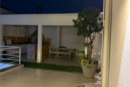 Casa à venda com 4 suítes no condomínio East Village, São Paulo - SP