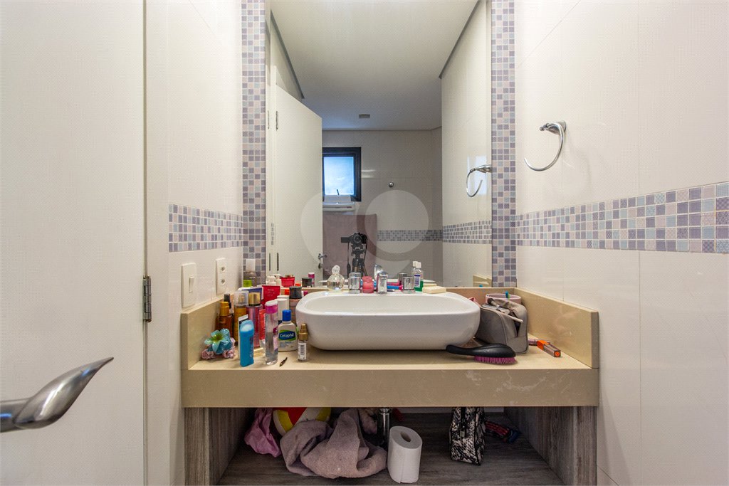 Apartamento à venda com 4 quartos, sendo 2 suítes,  em Vila Mariana, São Paulo, SP