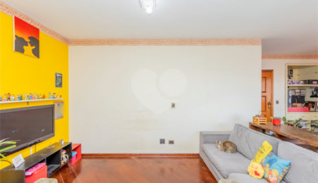 Apartamento à venda com 3 quartos, sendo 1 suíte,  em Vila Carrão, São Paulo, SP