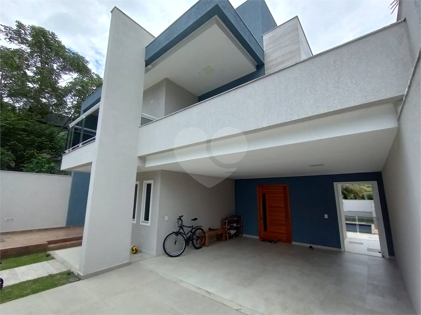 Casa à venda com 3 quartos, sendo 1 suíte, no condomínio Fazenda Cantagalo, Rio de Janeiro - RJ
