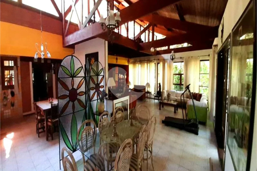 Casa Térrea à venda com 5 quartos, sendo 4 suítes, em Serra da Cantareira, Mairiporã, SP